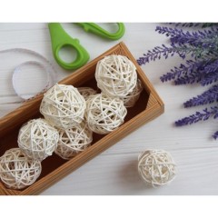 Шарики из ротанга