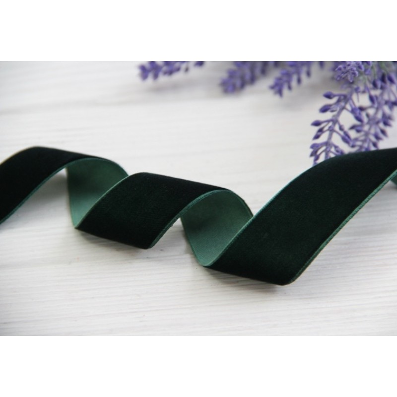 Оксамитова стрічка "1,5 см" темно зелена рулон 45 метрів