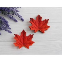 Листя клена маленькі, червоні 50 шт.