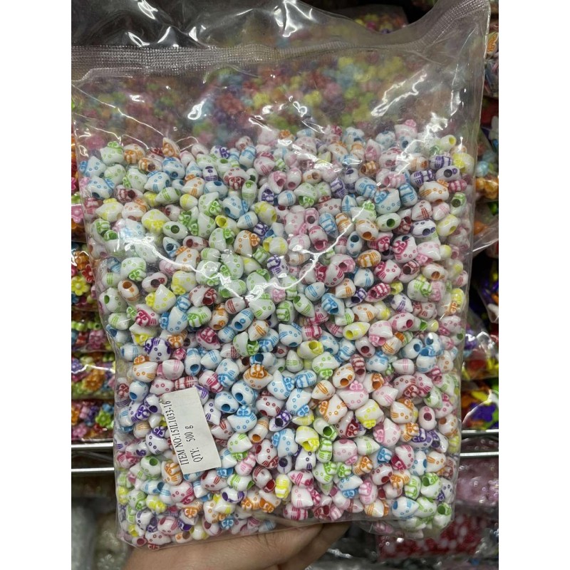 Бусины микс   " Котики  "      500 грам