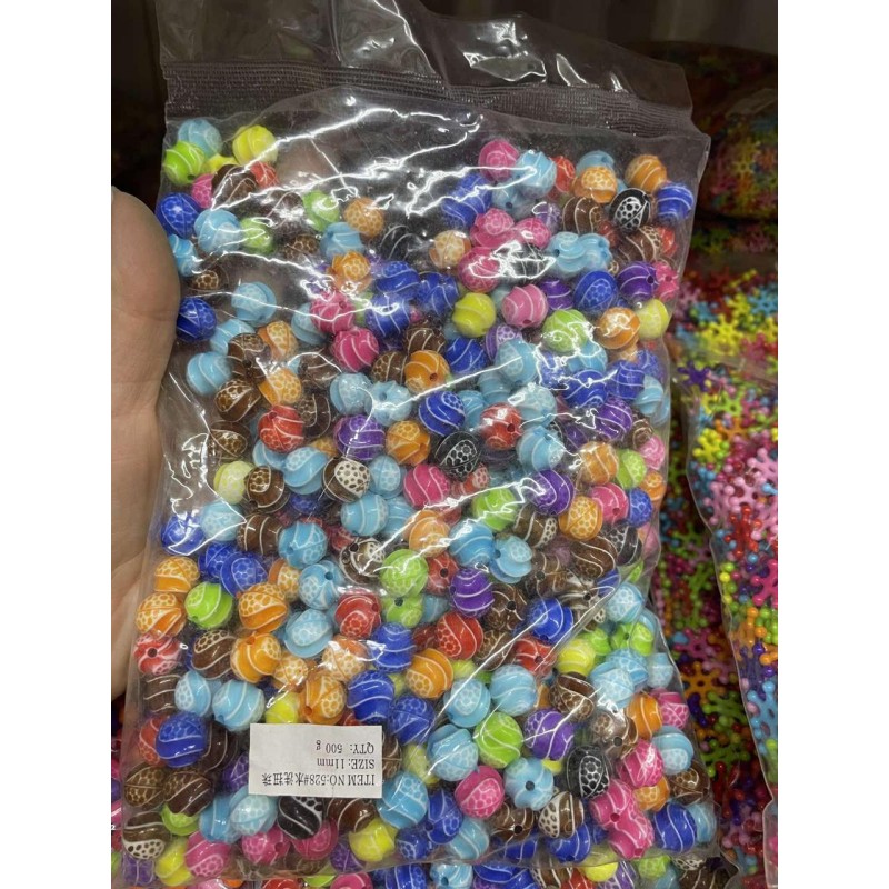 Бусины микс   " Шарик с завитками"      500 грам