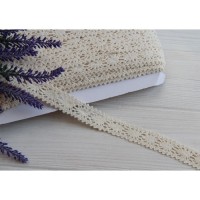 Кружево 018 бежевое  , 15 ярдов   2,5 см ширина