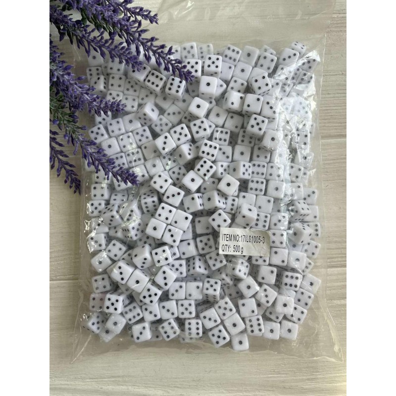 Игральный кубик      500 грам