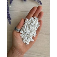 Бусины  плоские 6 мм каучук ,   белые  500 грам