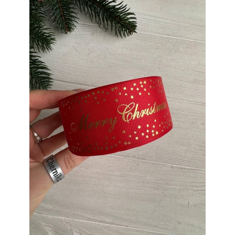 Репс  " Merry Christmas со звездочками  "  4 см красный       рулон 22.5 метра