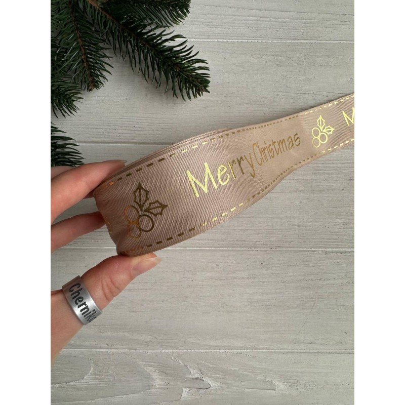 Репс  " Merry Christmas снежинки и падуб  "  4 см имбирный        рулон 22.5 метра