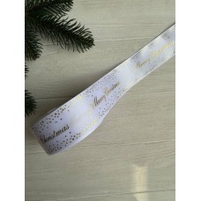 Атлас "  Merry Christmas со звездочками "  4 см  белый       рулон 22.5 метра