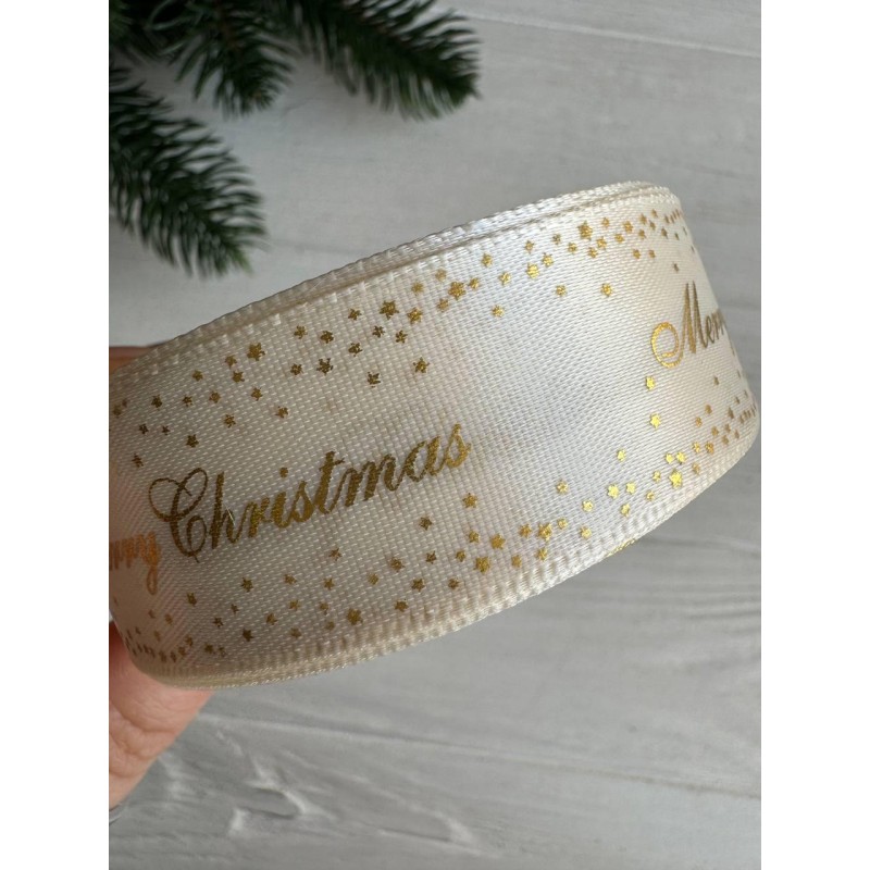 Атлас " Merry Christmas  со звездами  "  2,5 см  бежевый       рулон 22.5 метра