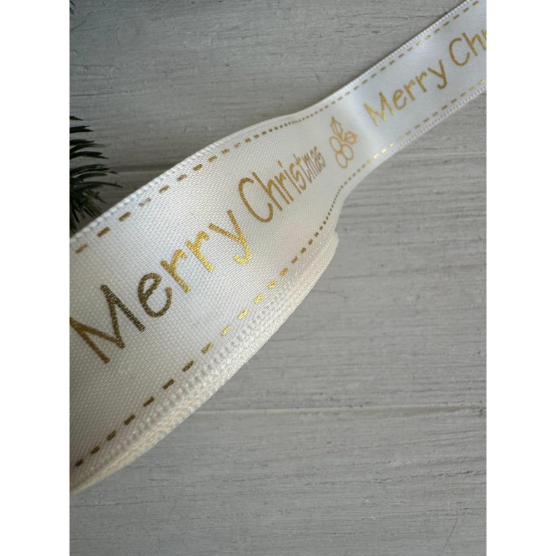 Атлас " Merry Christmas  и падуб   "  2,5 см  бежевый       рулон 22.5 метра