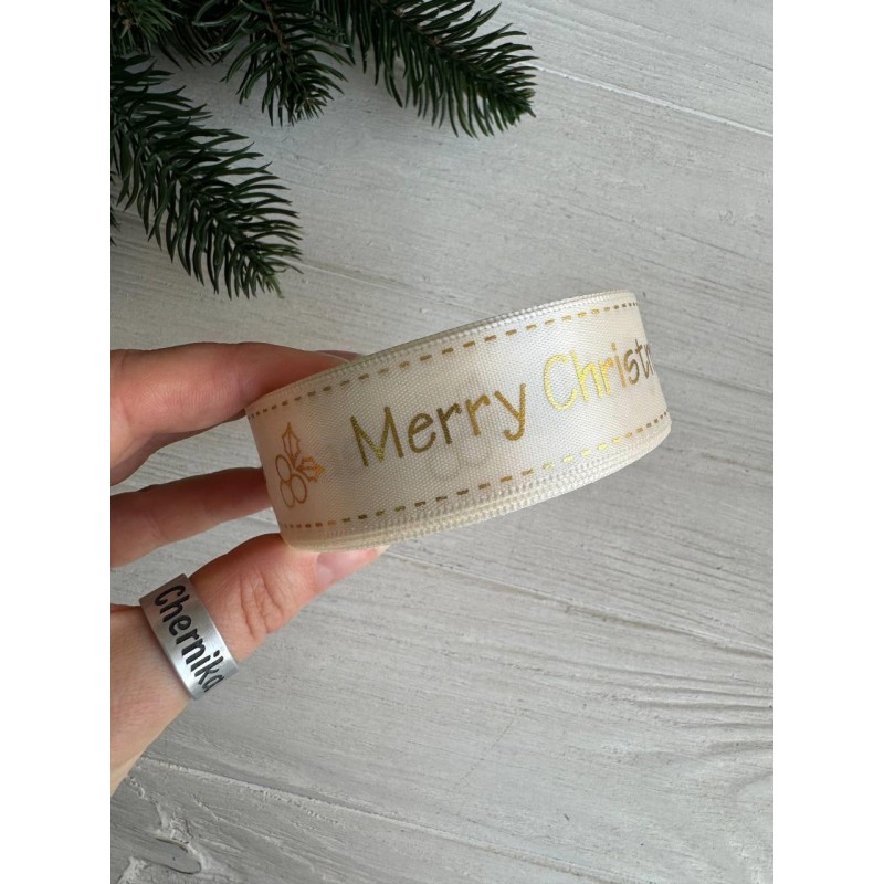 Атлас " Merry Christmas  и падуб   "  2,5 см  бежевый       рулон 22.5 метра