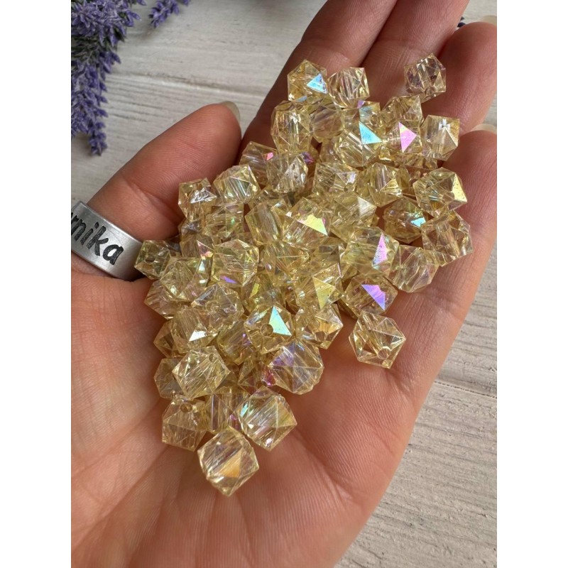 Намистини Куб " Кришталеві Хамелеон "  8 мм, айворі   500 грам