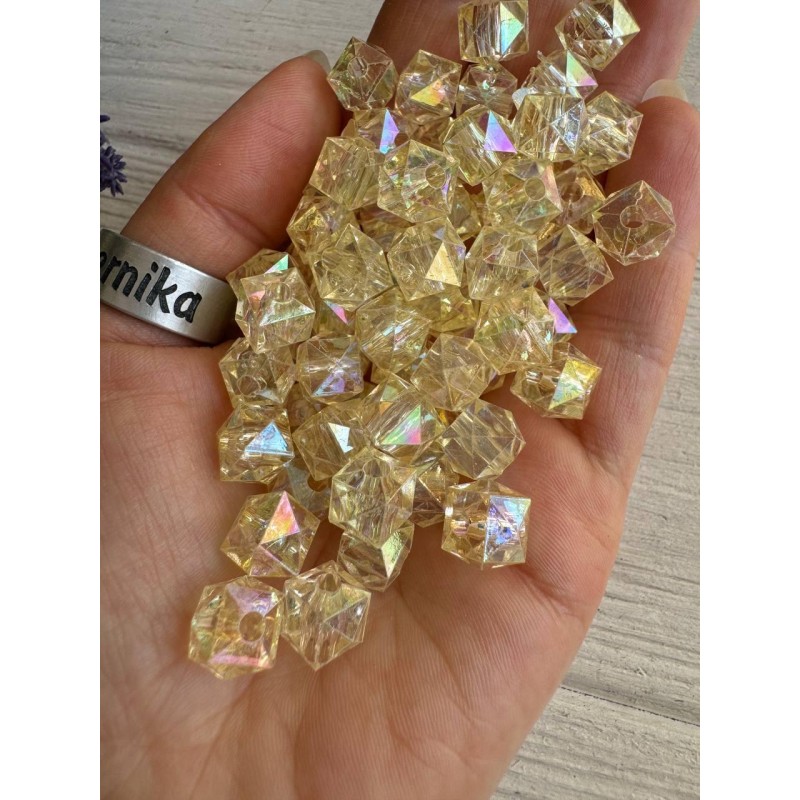 Намистини Куб  " Кришталеві Хамелеон "  10 мм, айворі    500 грам