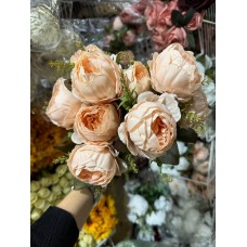 Букет флористический " Пион средний "  персиковый
