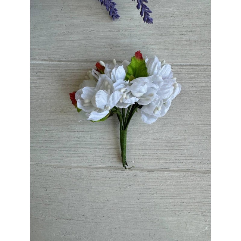 Цветы вишни белые     72 шт