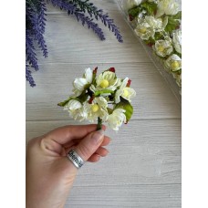 Цветы вишни бежевые     72 шт