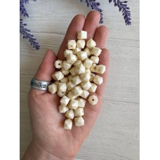 Намистини  " Куб Грановані матові  " 10 мм, бежеві  500 грамів