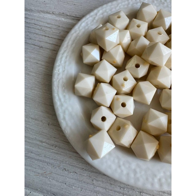 Намистини  " Куб Грановані матові  " 10 мм, бежеві  500 грамів