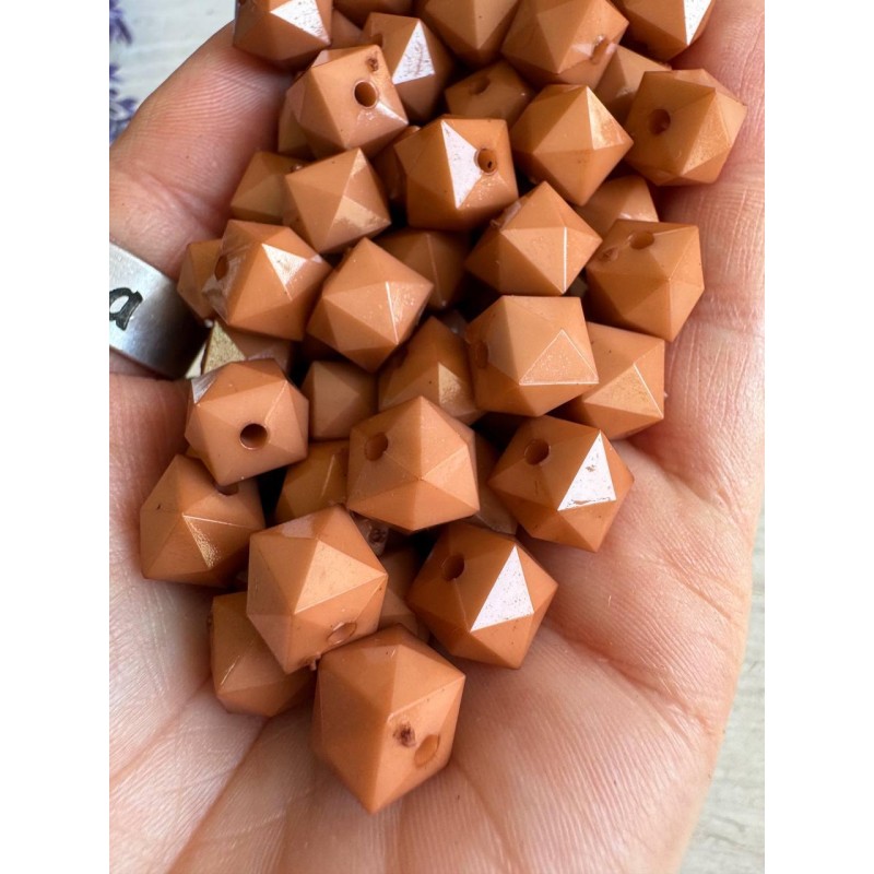 Намистини "Куб  Грановані матові " 10 мм, капучино  500 грамів