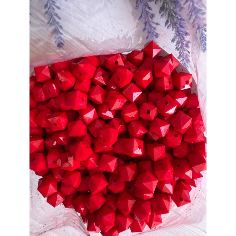Намистини  "Куб Грановані матові  " 10 мм, червоні  500 грамів