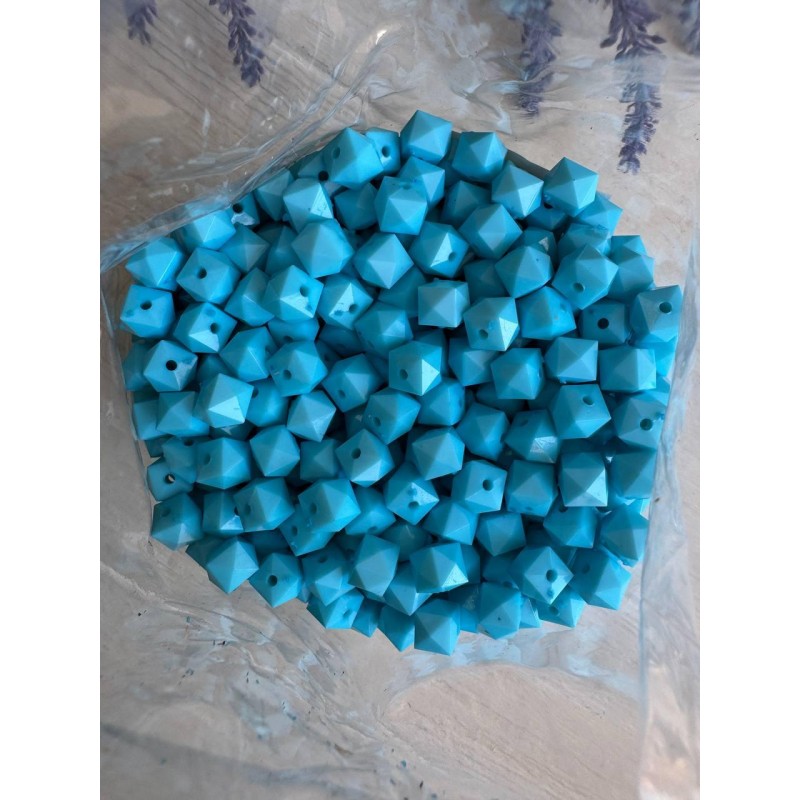 Намистини  "Куб  Грановані матові  " голубі  10 мм,  500 грамів