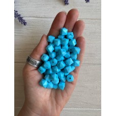 Намистини  "Куб  Грановані матові  " голубі  10 мм,  500 грамів