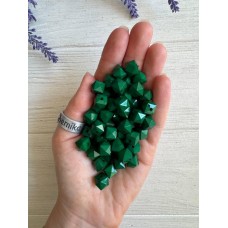Намистини  "Куб  Грановані матові  " темно зелений 10 мм,  500 грамів
