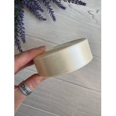 Лента атласная 2,5 см  айвори 32,5 метра