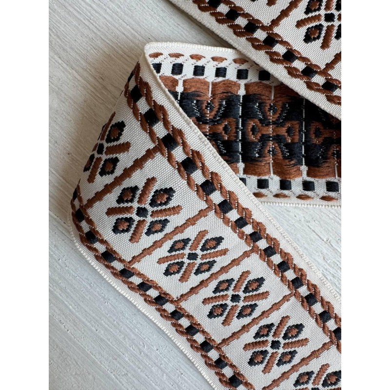 Тесьма жаккардовая с орнаментом " 19870 "  5 см ,     22.5 метра