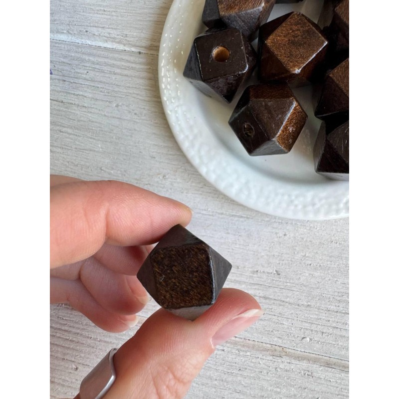Намистини дерев'яні куб, 16 мм темно коричневий   500 грамів