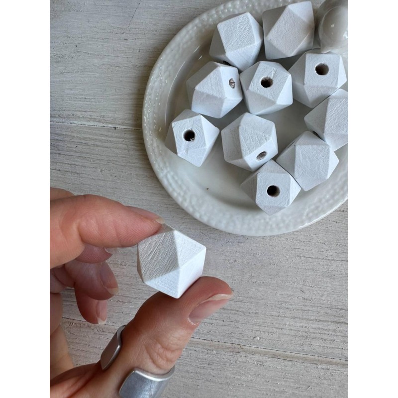 Намистини дерев'яні куб, 16 мм білі  500 грамів