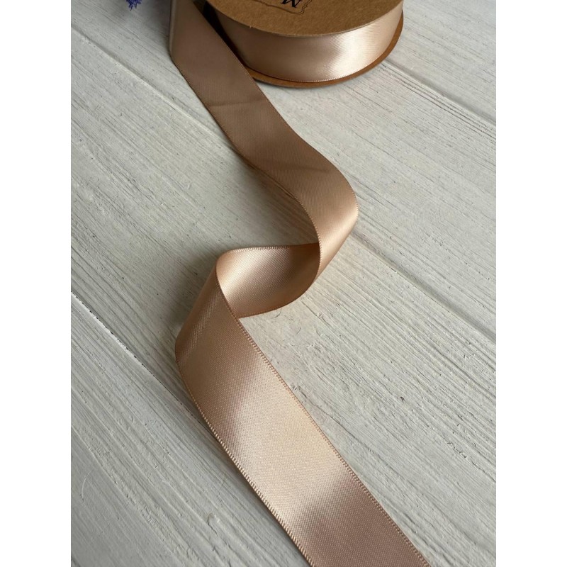 Атлас двохсторонній  2,5 см, латте 22.5 метри