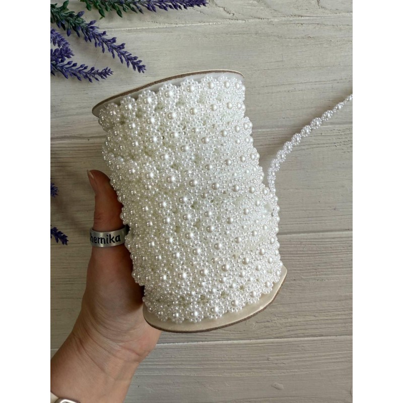 Серединка на нитці " Квіточка "  біла 25 ярдів