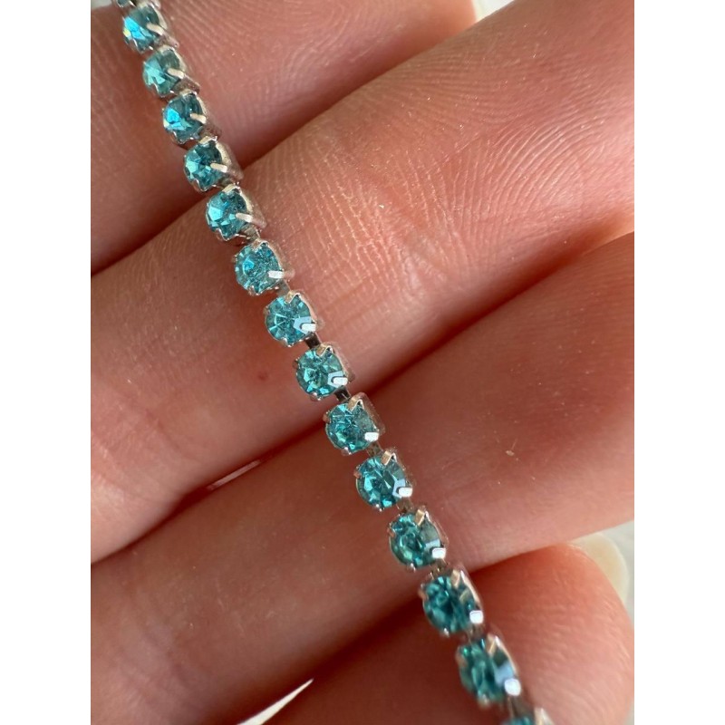 Стразовий ланцюжок 2,3 мм , голубий 1 метр