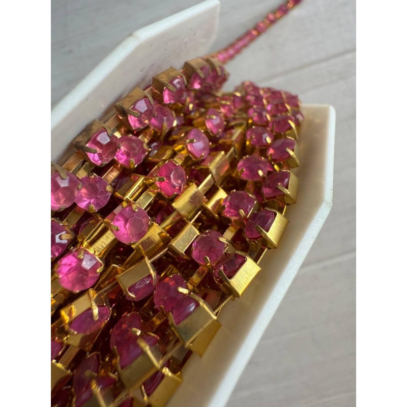 Стразовий ланцюжок 4  мм , рожевий 1 метр