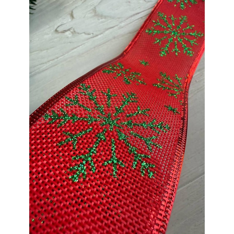 Стрічка новорічна 6,3 см "Сніжинки зелені на мішковині" , червона 19 метрів
