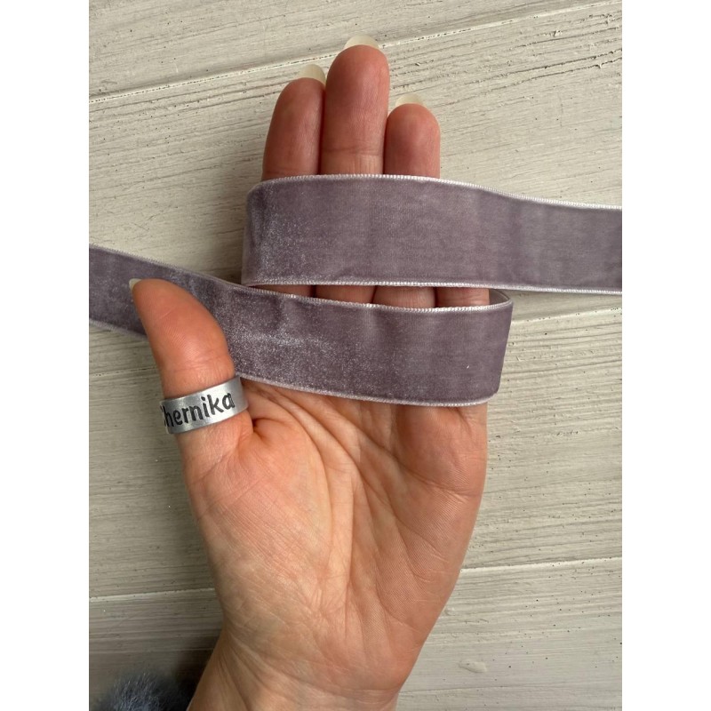 Стрічка оксамитова " 2.5 см " сіро коричневий 45 метрів