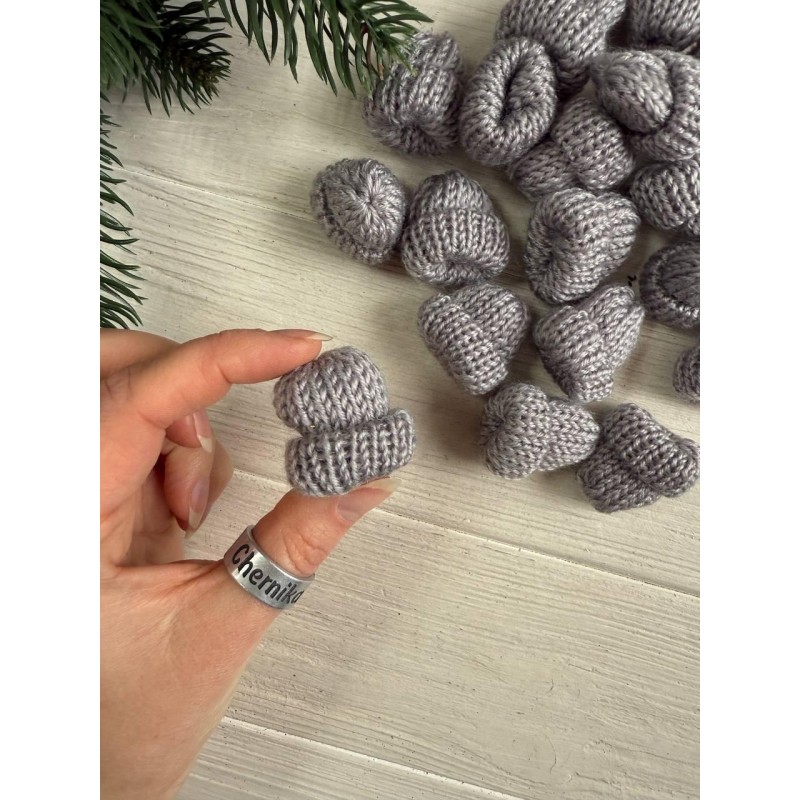 Шапочки в'язані декоративні, сірі 25 шт