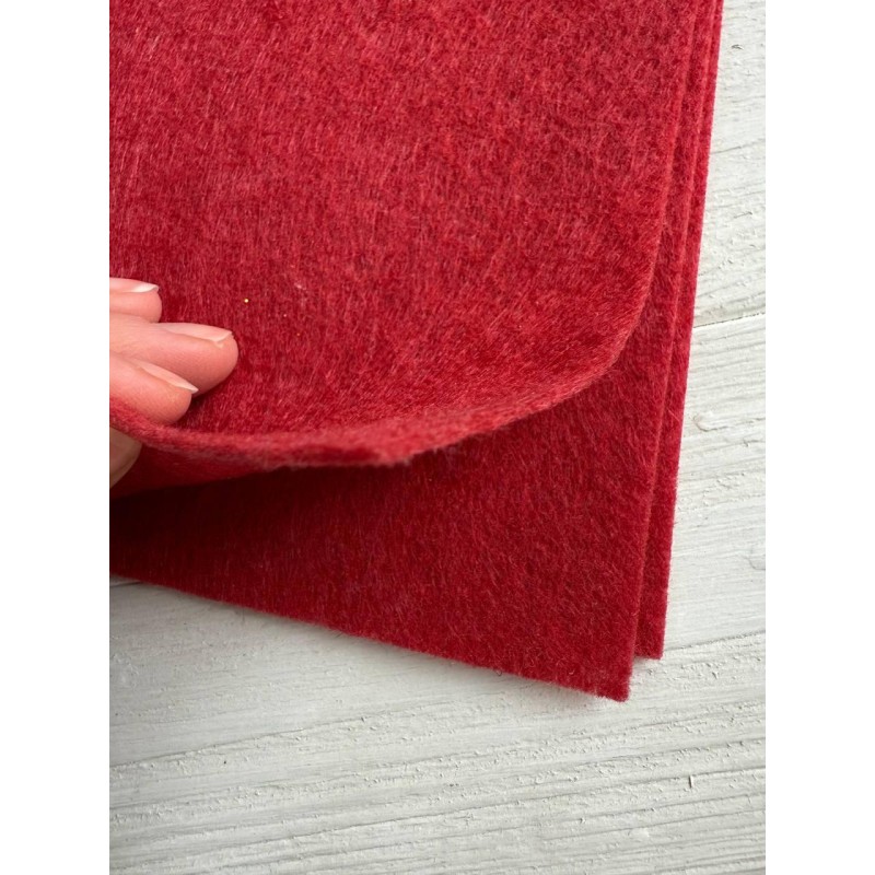 Фетр 2 мм 20 * 30 см  , червоний 3 шт Турція