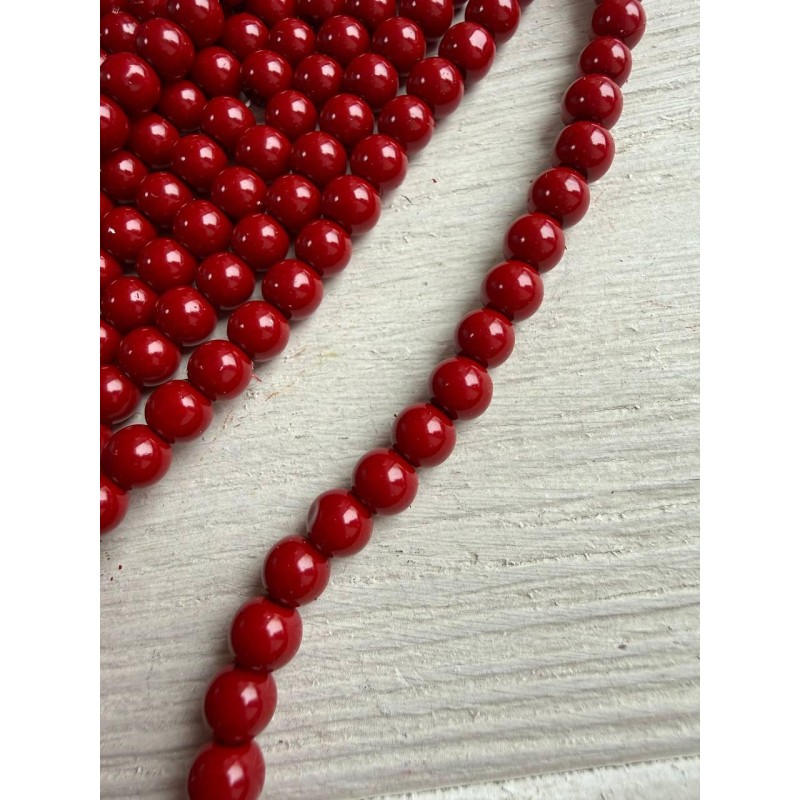 Намистини скляні 6 мм темно червоні нитка