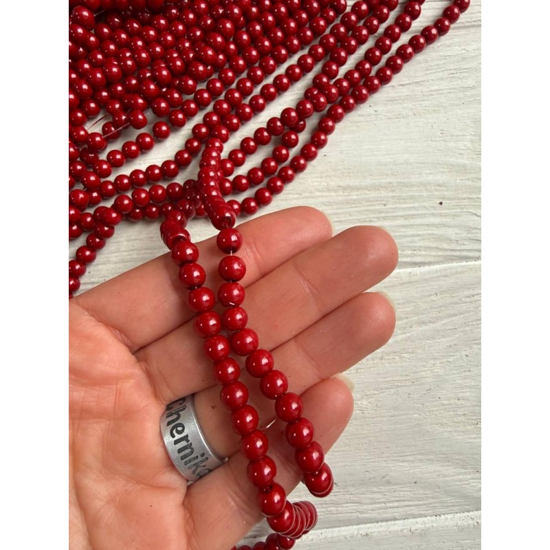 Намистини скляні 6 мм темно червоні нитка