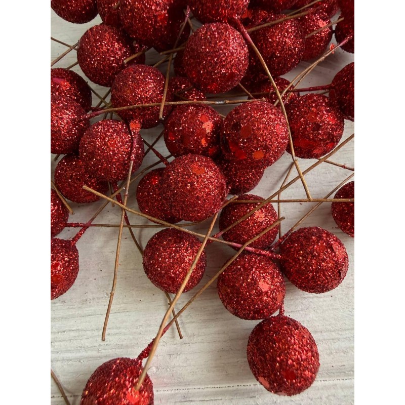 Ягідка на паличці з блискітками  червона 259 шт