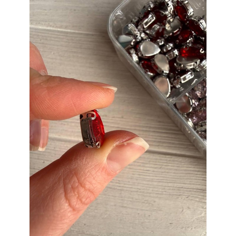 Стрази в цапах пришивні Крапля 14*10 мм червоні 10 шт