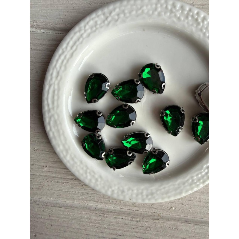 Стрази в цапах пришивні Крапля 14*10 мм темно зелені  10 шт