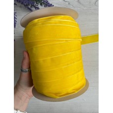 Стрічка оксамитова " 2.5  см" жовта 45 метрів