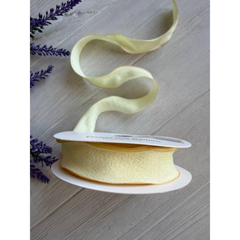 Лента  2,5 см " Волна " светло желтая  9 метров