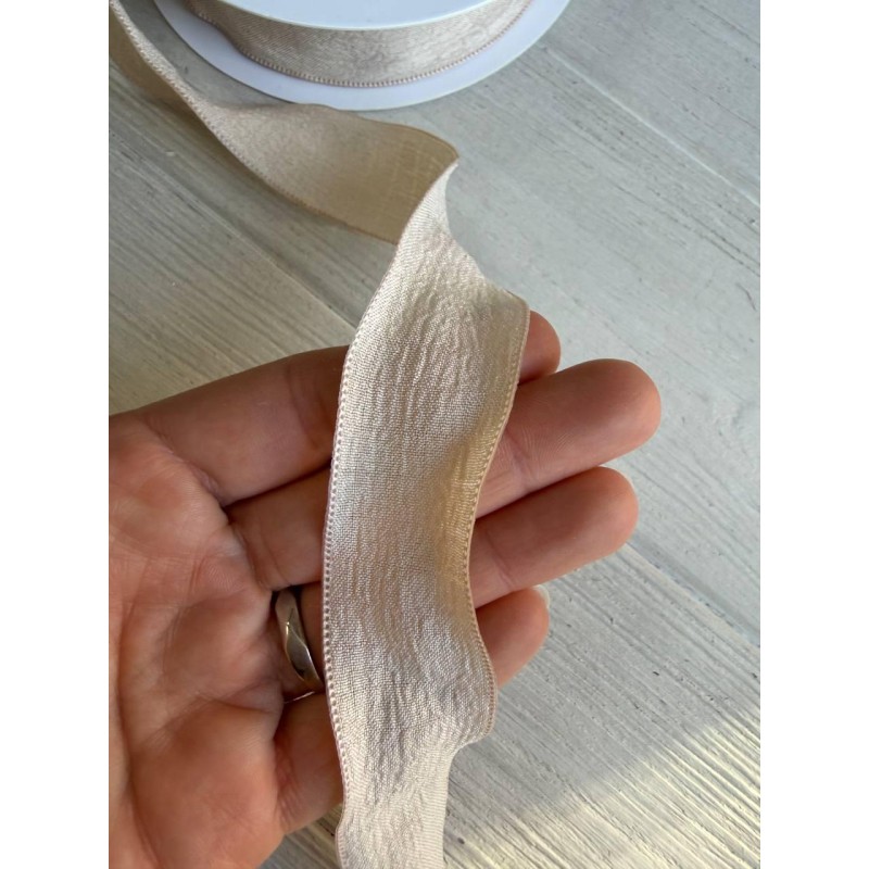 Лента  2,5 см " Волна " бежева 9 метров