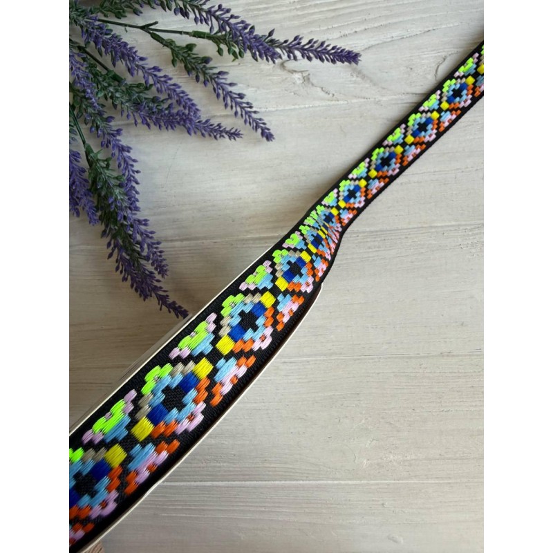 Тасьма жакардова з орнаментом " 19877 " 2,5 см ,  22.5 метри