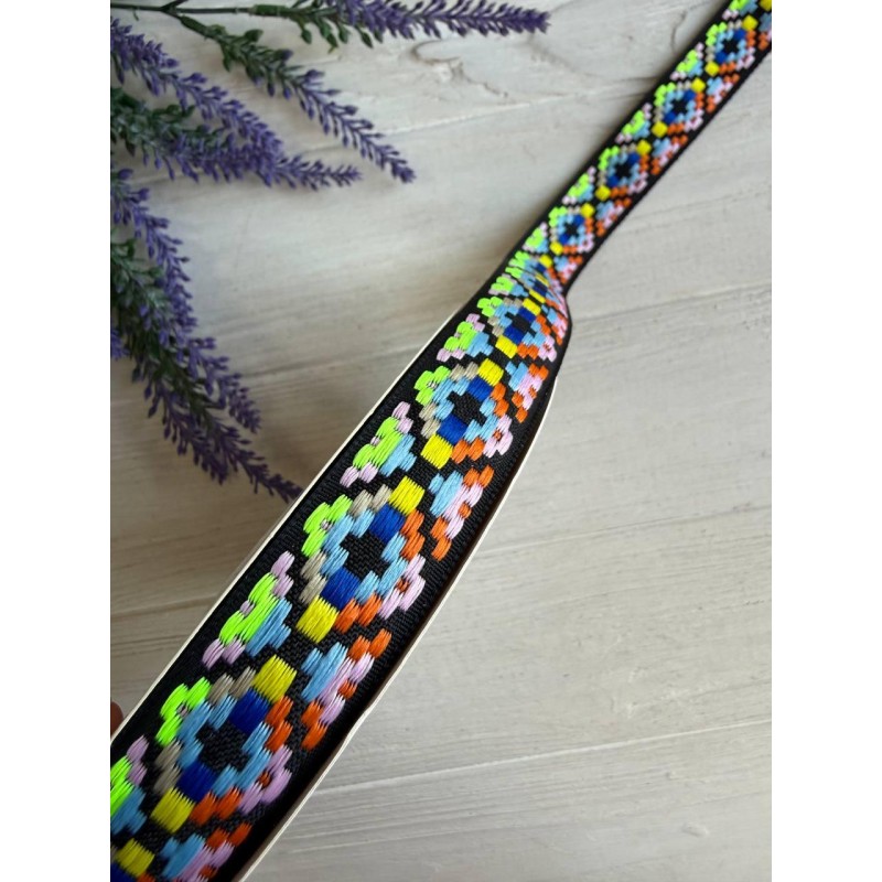 Тасьма жакардова з орнаментом " 19877 " 2,5 см ,  22.5 метри