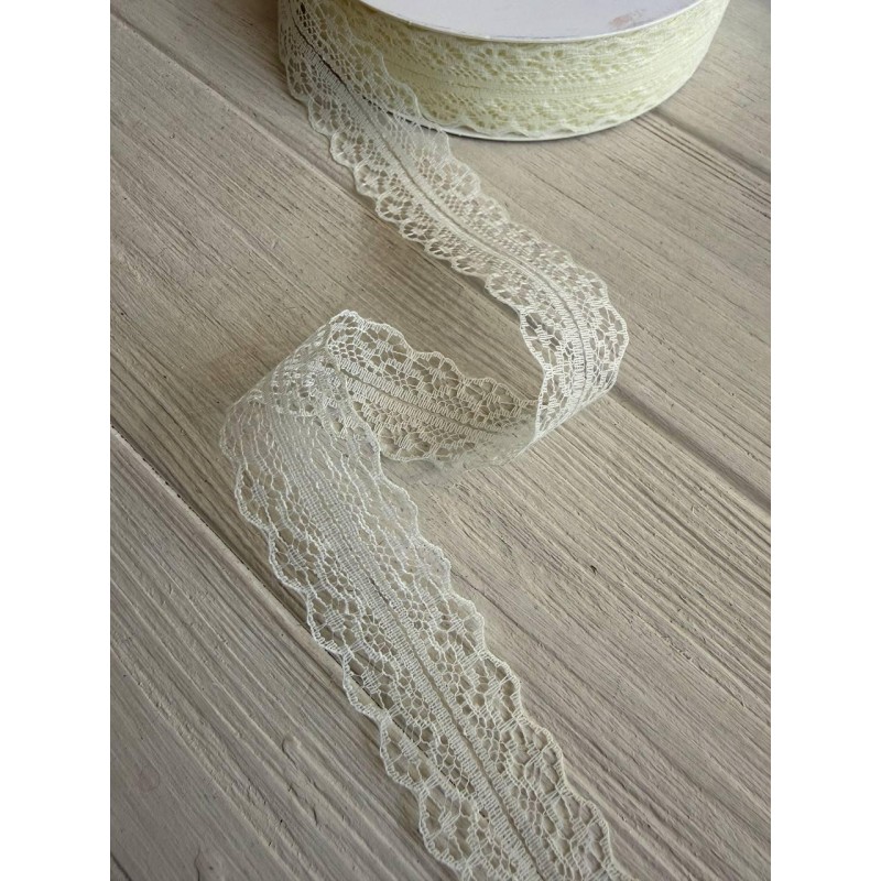 Мереживо 3 см " Тонке 328 " бежеве  45 метрів