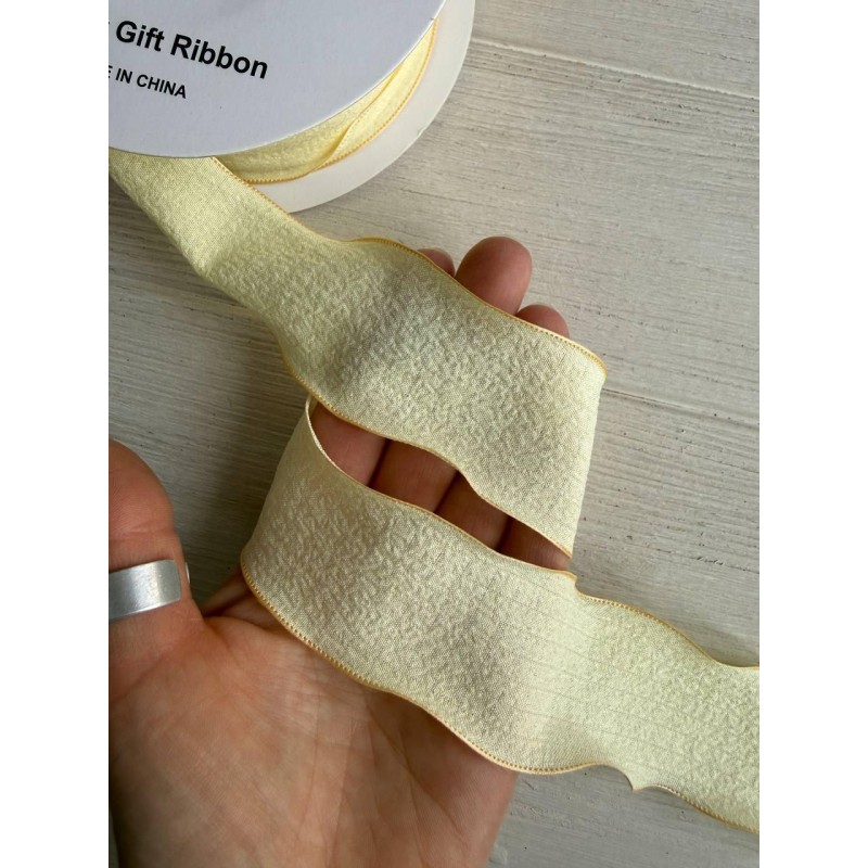 Стрічка  4 см " Хвиля " світло жовта   9 метрів